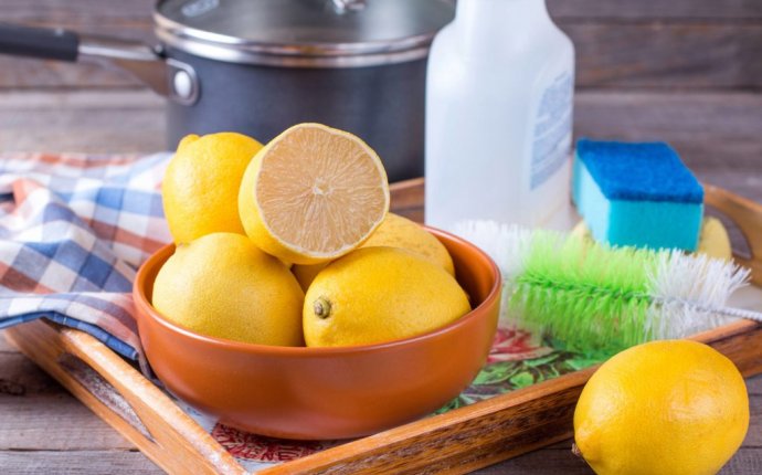 Scented Vinegar for Homemade Cleaners | Reader