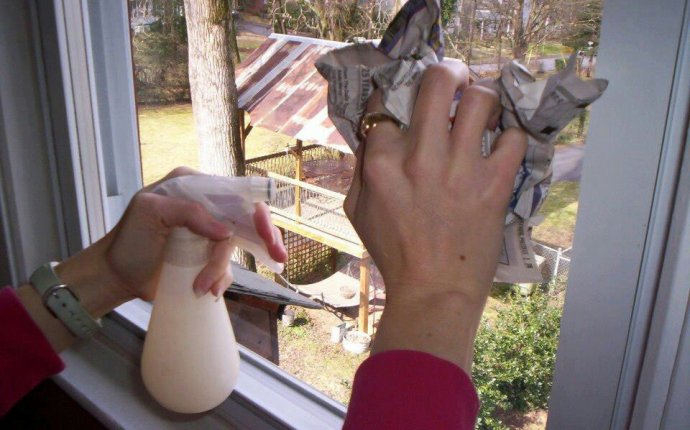 Window Cleaning: Vinegar And Water To Clean Windows